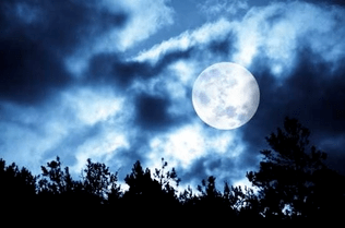 full moon to make an amulet yourself